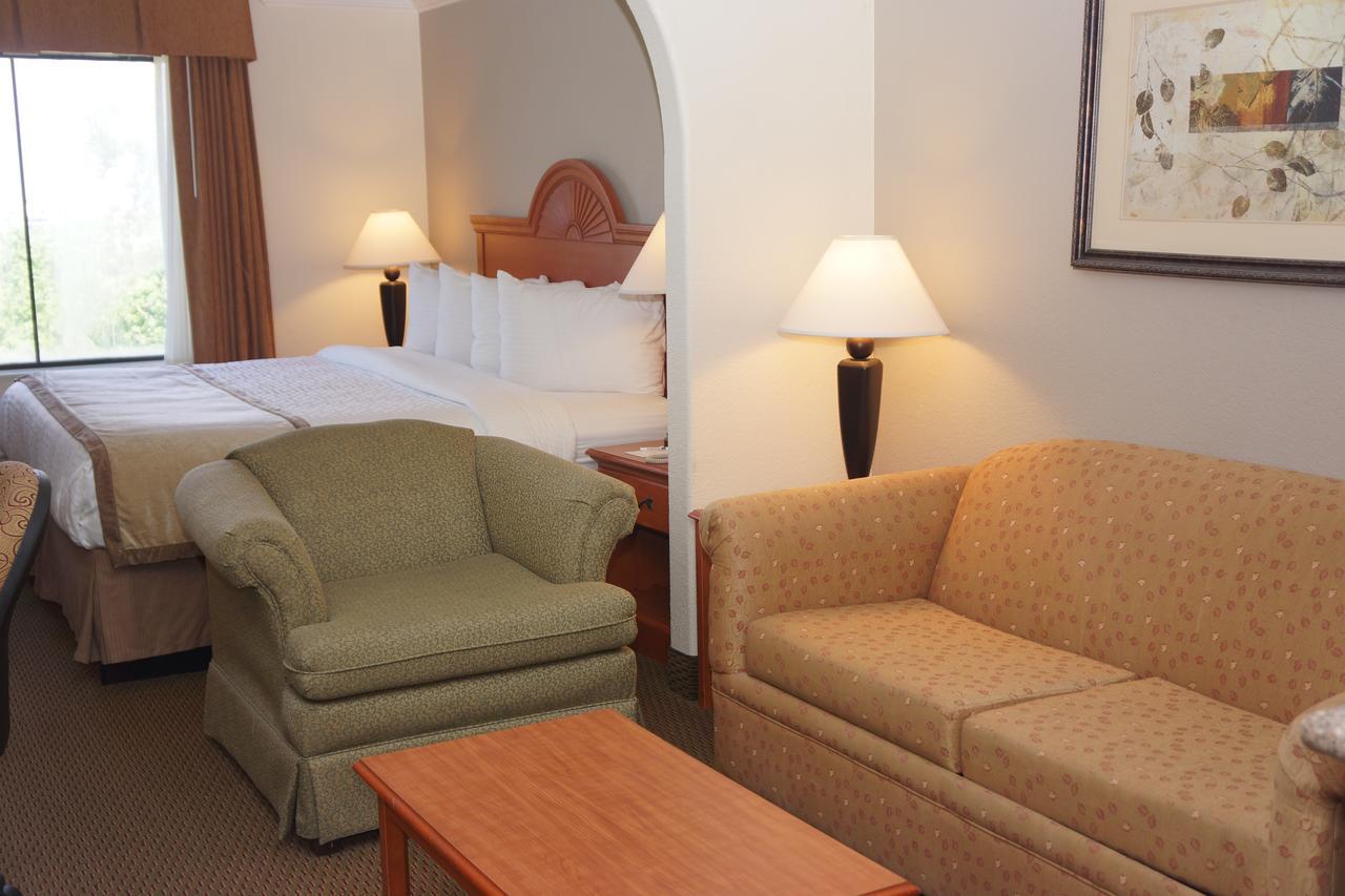 Best Western Isabelle Court Galliano Exterior foto